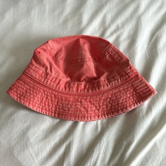 Murray’s Toggery Shop - Picture 2 of 3